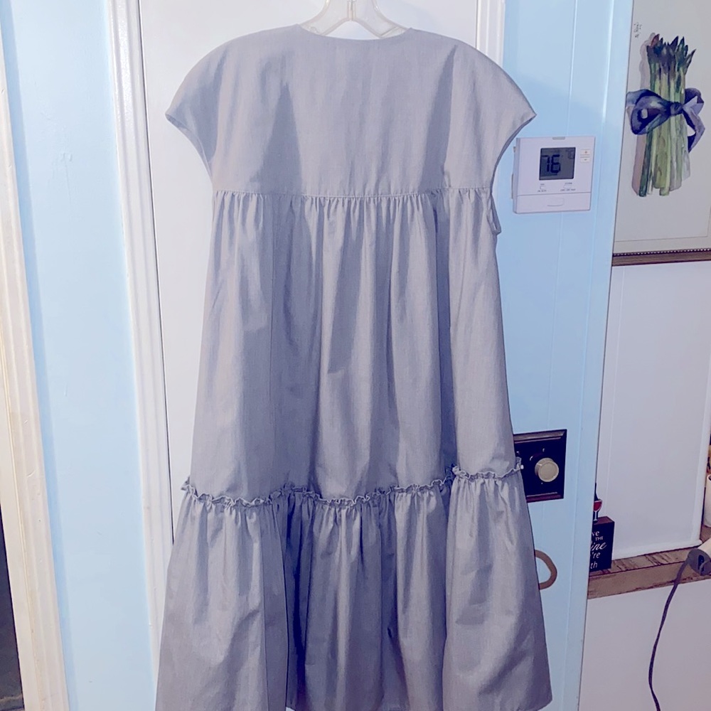 OZ02?Diana Vapsve designer size medium large dress color gray ruffles
